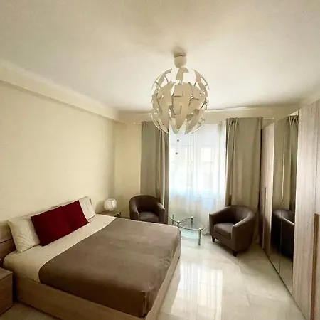 Lungo Il Canale - Via Trento - 6 Persone * Triest