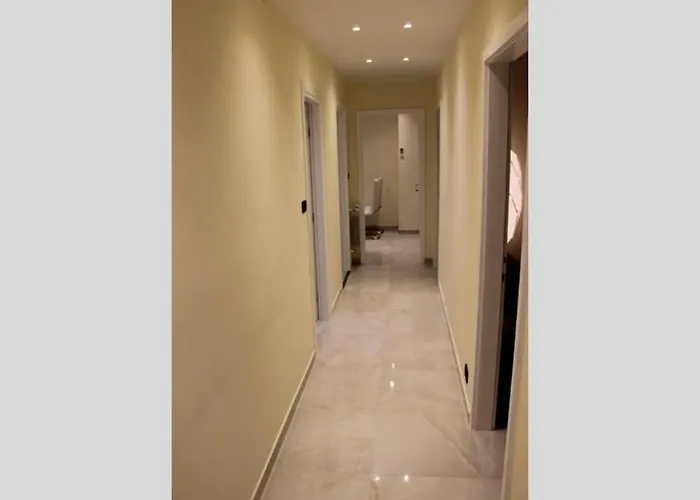 Lungo Il Canale - Via Trento - 6 Persone Triëst